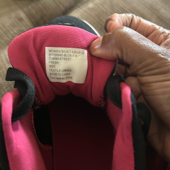 Zumba Sneakers - Picture 4 of 5